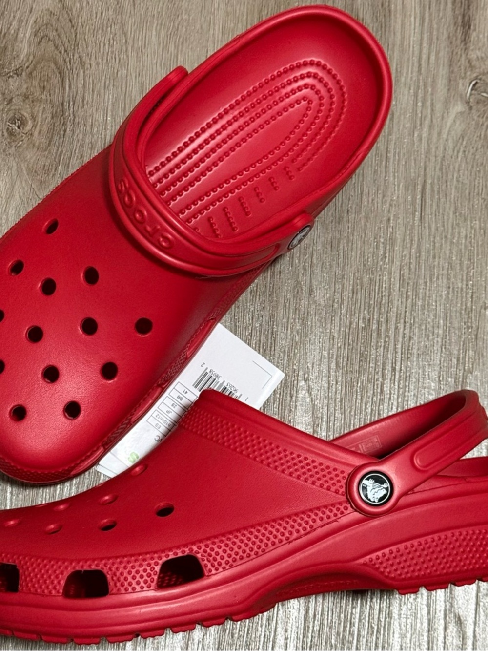 Crocs Classic Clog
Varsity Red Slip-on Unisex Men’s Size 10… Woman’s Size 12 New